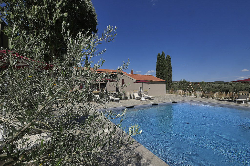 tenuta terravita piscina appartamenti suvereto